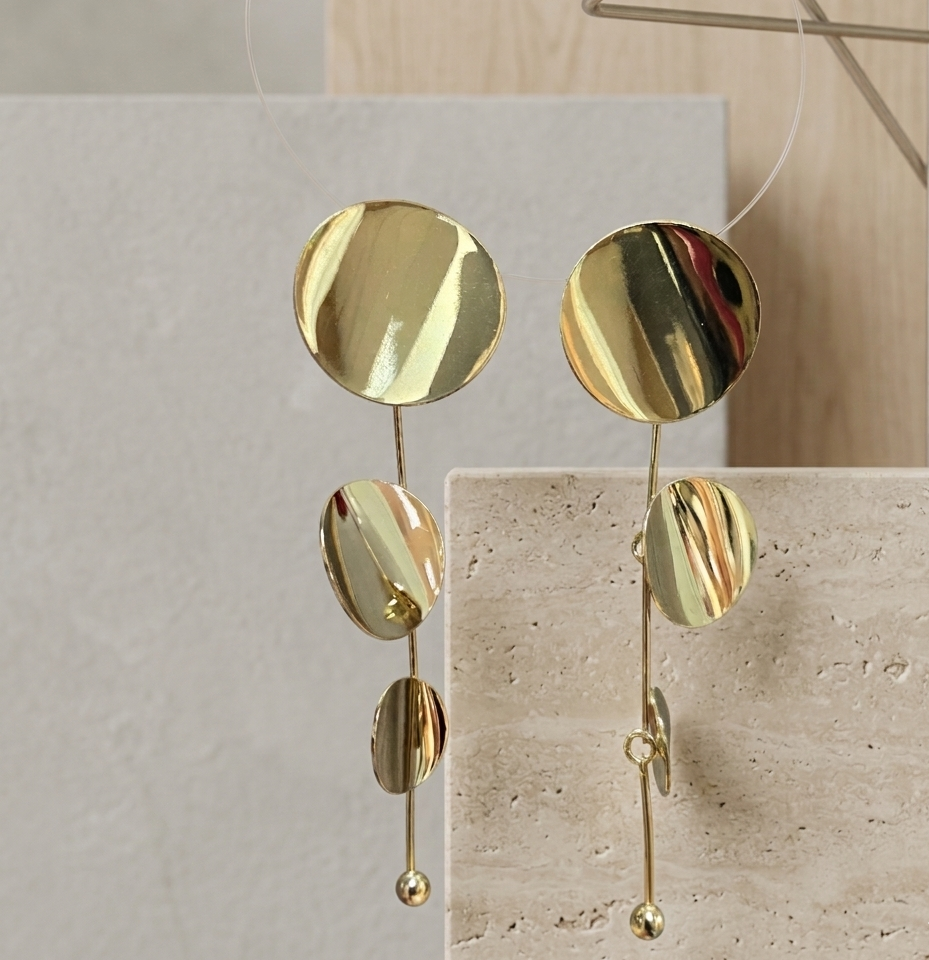 Silver & Gold Circular Drop Downs