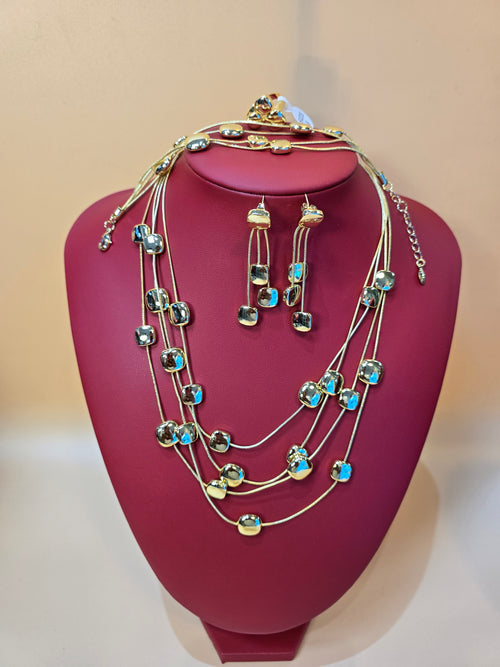 4 Piece Small Square Gold Set