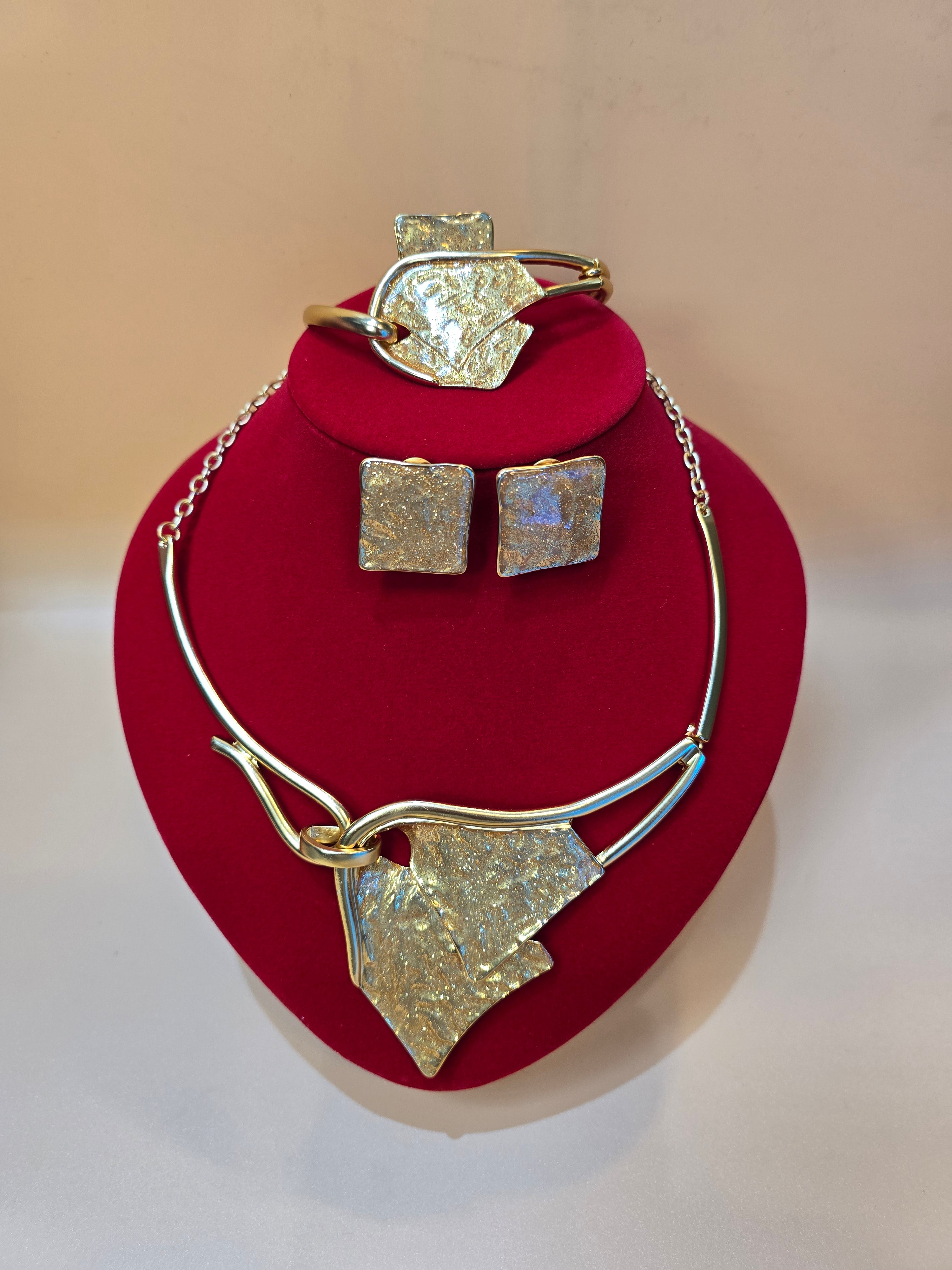 Gold 3 Piece Jewellery Set
