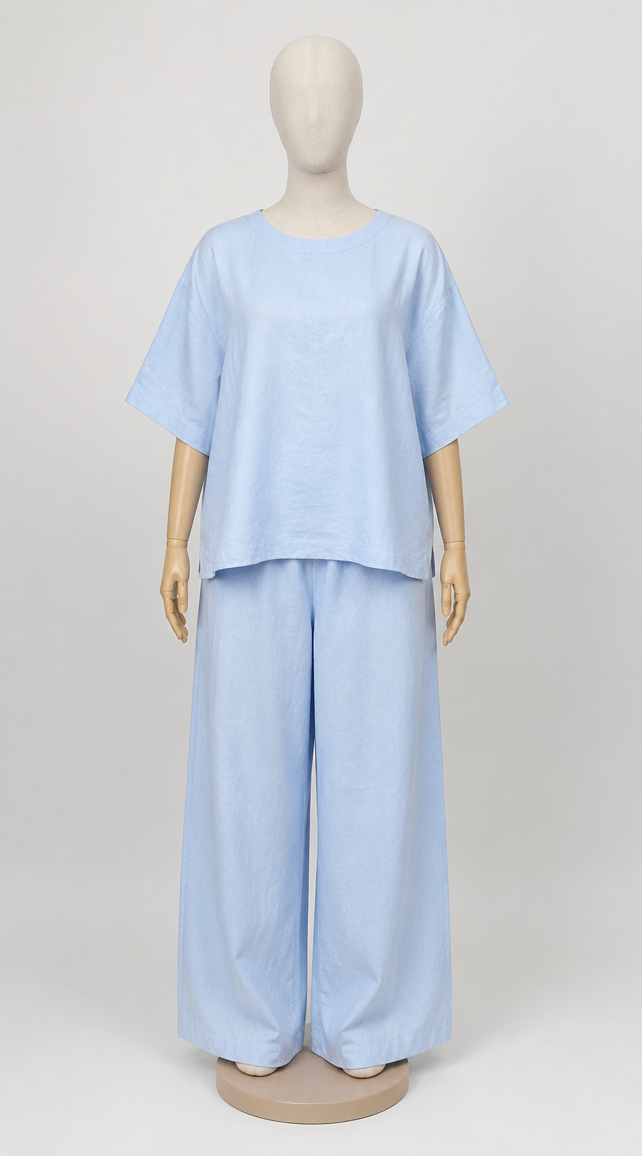 Relaxed Linen Lounge Set
