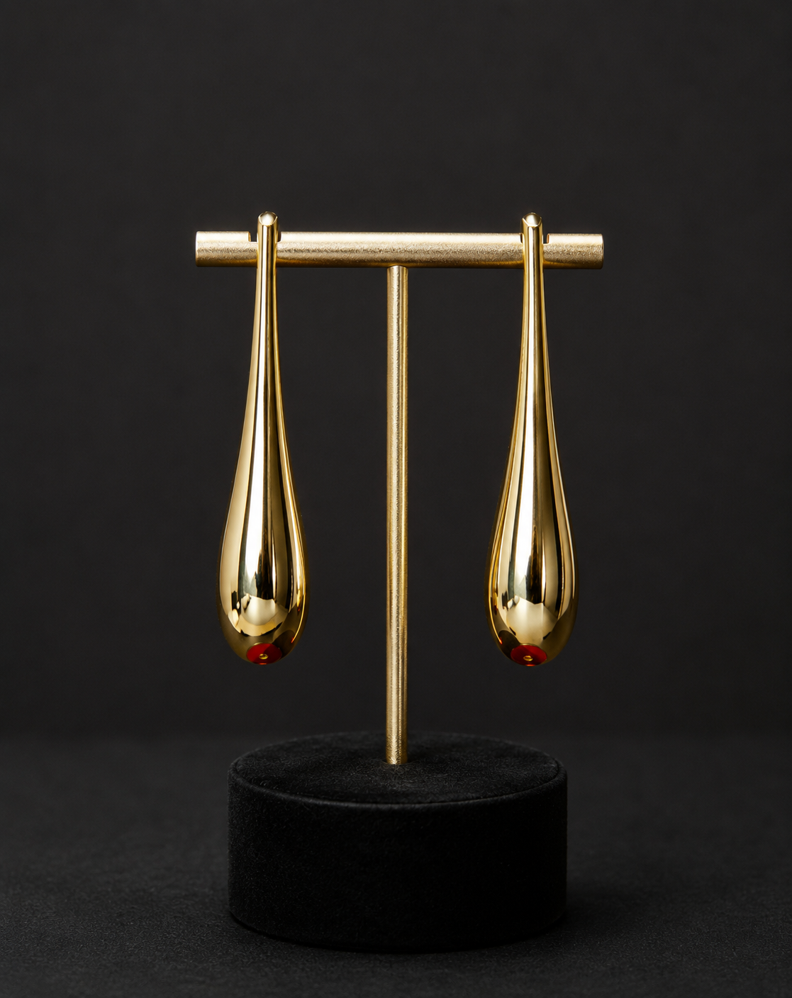 Solenne Sculpted Drop Earring