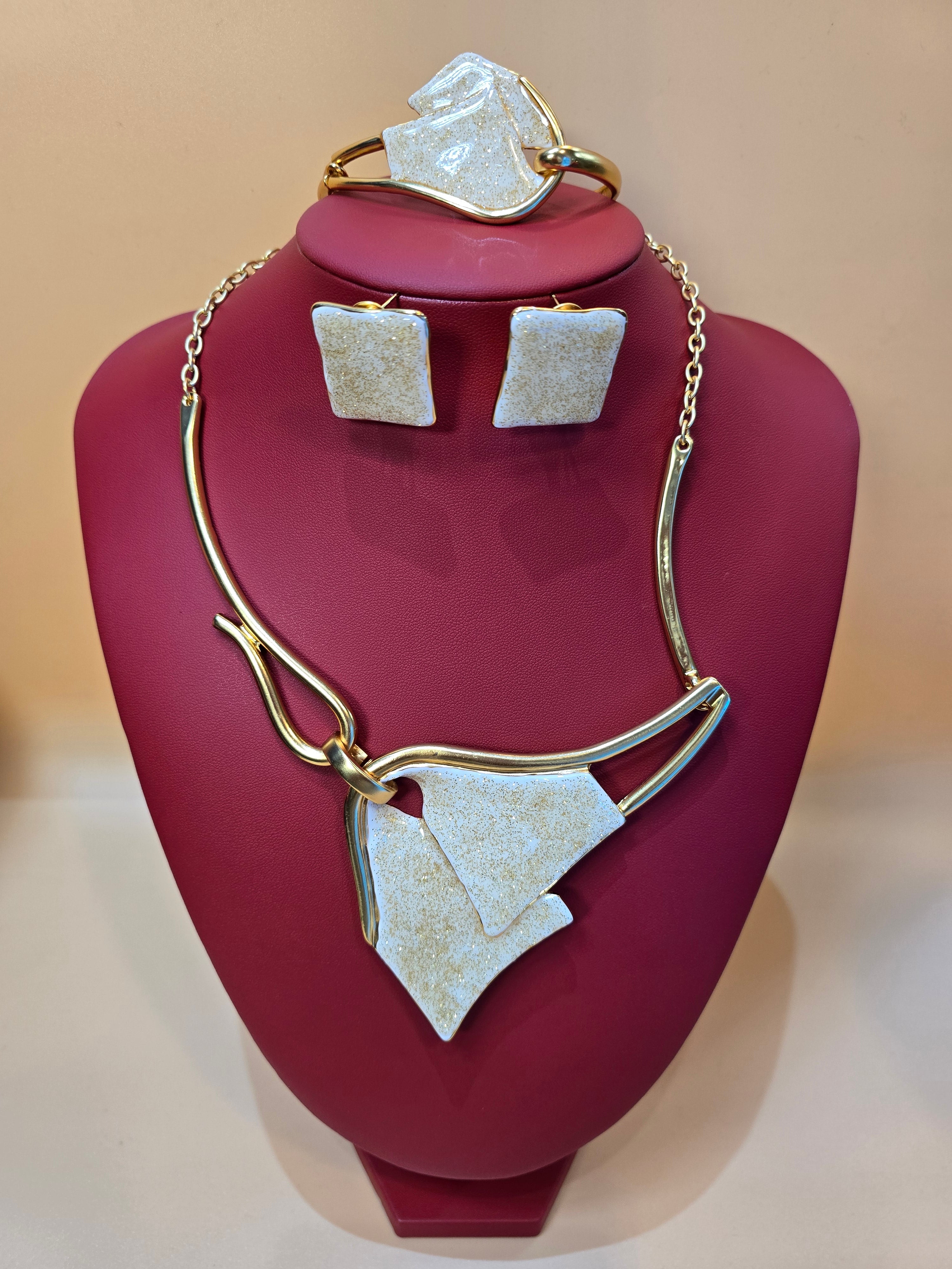 Modern Gold Coloured & Textured stone Jewellery Set