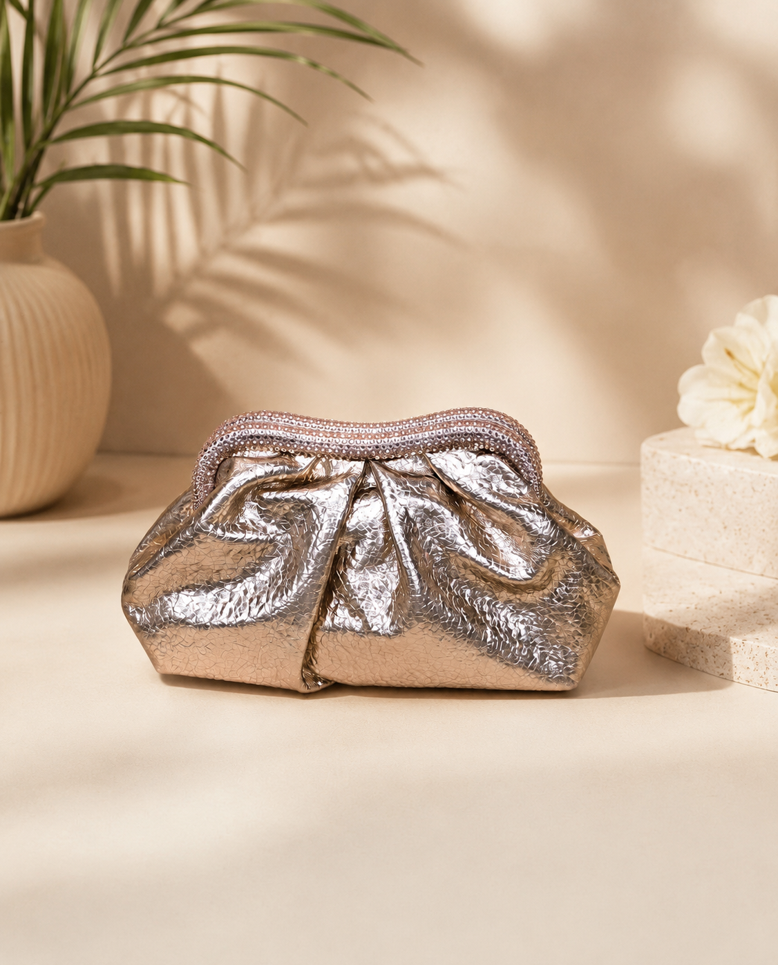 The Luxe Clutch