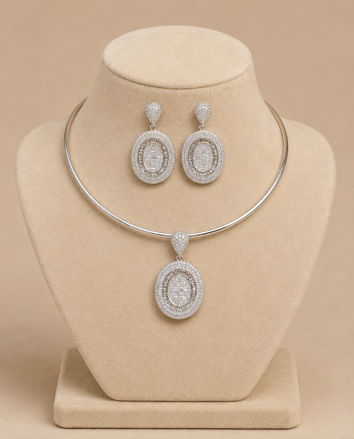 Imperial Elegance Oval Halo Set
